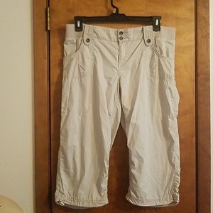 Khaki capris